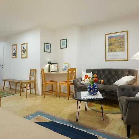 Homely Apartment In The Center With Garden View غموندين المظهر الخارجي الصورة
