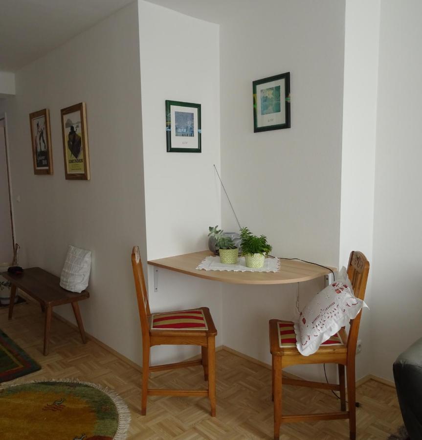 Homely Apartment In The Center With Garden View غموندين المظهر الخارجي الصورة